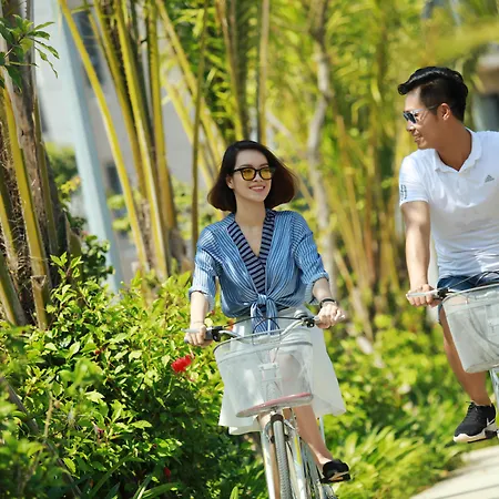 Royal Lotus Ha Long Resort & Villas