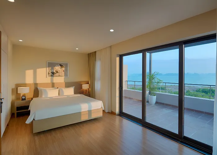 Khu nghỉ mát Royal Lotus & 4*