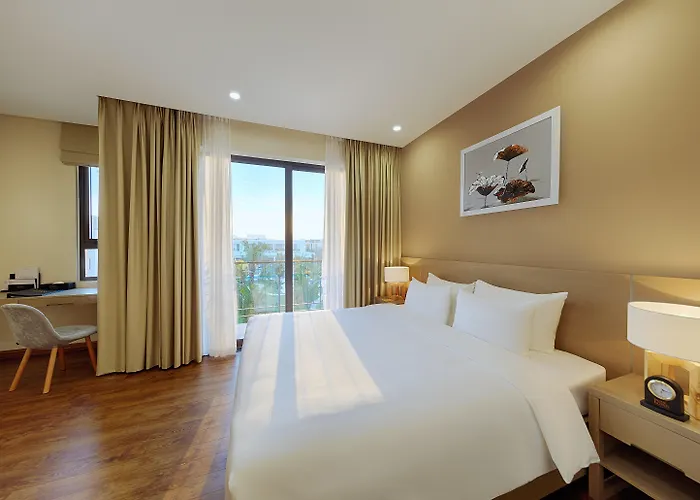 Royal Lotus & 4* Hạ Long