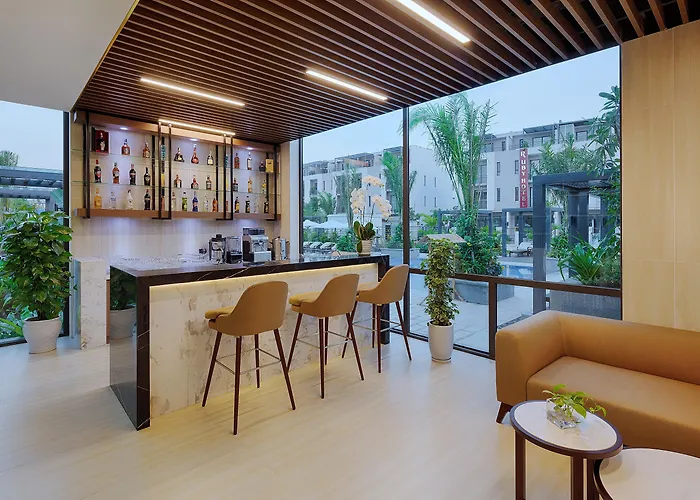 Khu nghỉ mát Royal Lotus & Hạ Long