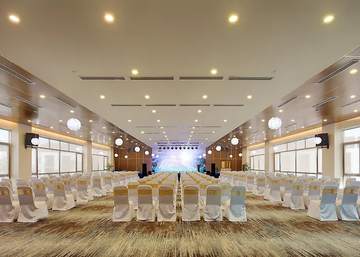 Khu nghỉ mát Royal Lotus & 4*