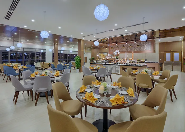 Khu nghỉ mát Royal Lotus & Hạ Long