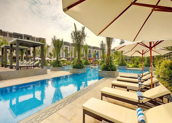 Royal Lotus & 4* Hạ Long